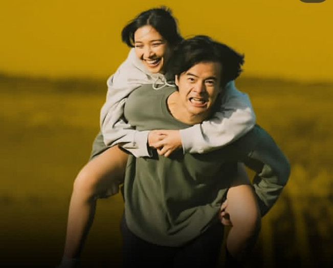 Film Sore: Istri dari Masa Depan menjadi film drama romantis kedua tahun ini yang sukses menembus angka satu juta penonton. [Instagram]